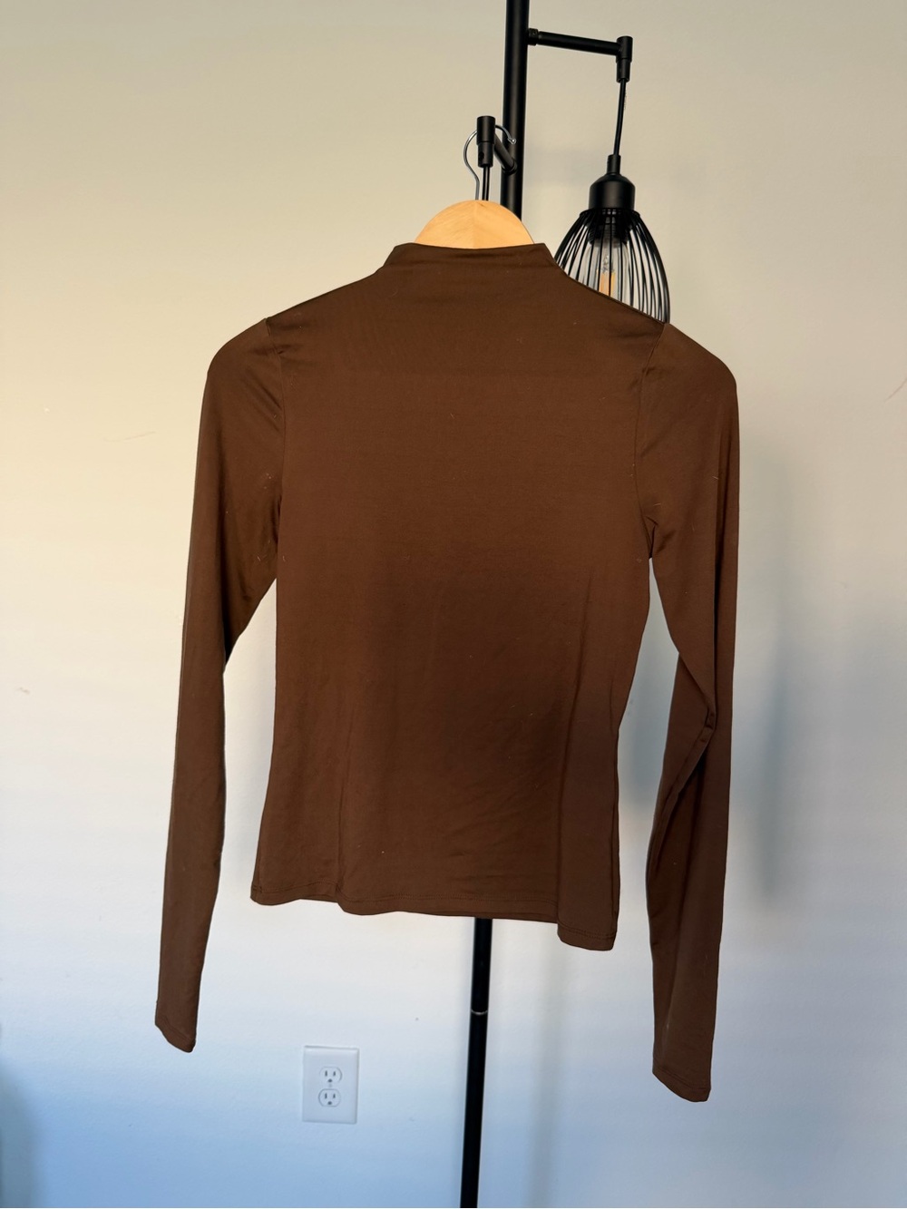 H&M Women's Brown Long-Sleeve Slim Fit Top